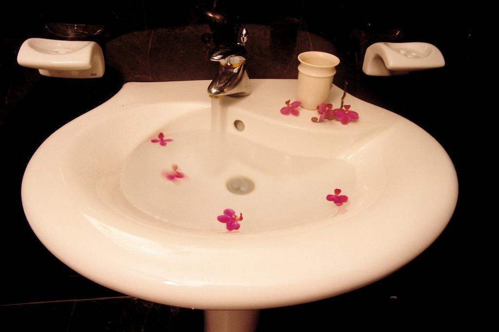 Jing Ai Hotel Luodong Room photo